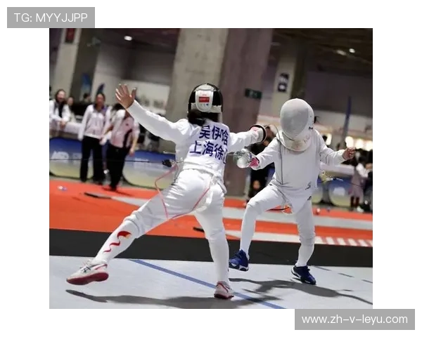 击剑队强化剑路控制练习，提高攻势连贯性